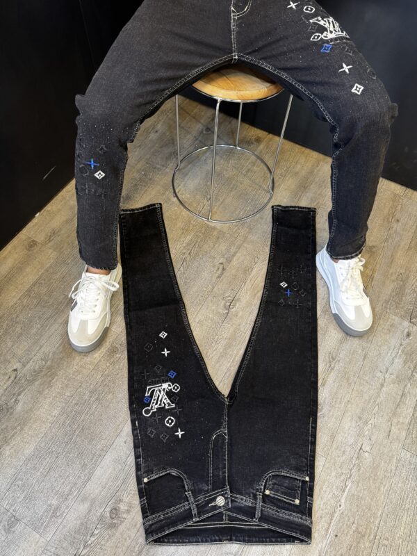 LV CHINA LOGO FUNKY JEANS